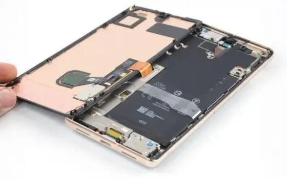 iFixit lancia app per Android e iOS per riparare lo smartphone