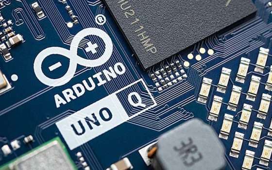 Arduino UNO Q: 4 GB di RAM e 32 GB di storage