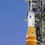 Artemis II: razzo SLS arrivato sulla base di lancio