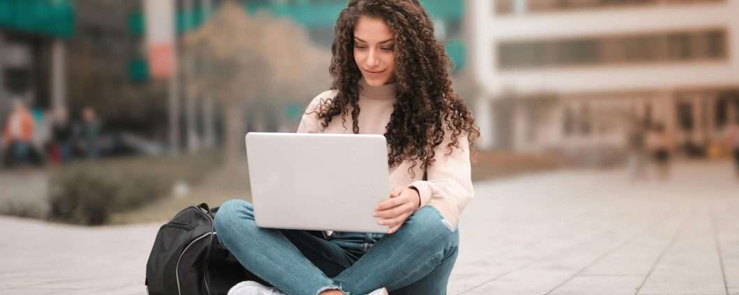 VPN illimitata a meno di 2,5 euro al mese: nuova offerta flash per Surfshark