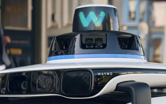 Waymo ha investito un bambino vicino a scuola
