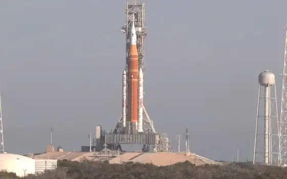 Artemis II: missione verso la Luna rinviata a marzo