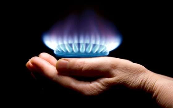 NeN, ecco l'offerta a rata fissa: paghi luce e gas allo stesso prezzo per tutto l'anno