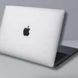 MacBook economico con chip iPhone: in arrivo a marzo in 6 colori