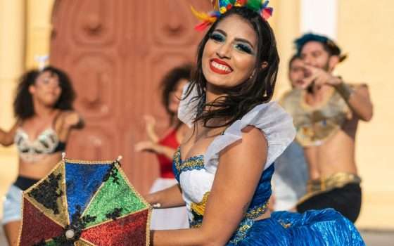 Per Carnevale blocca il prezzo di luce e gas per 2 anni: l'offerta Engie