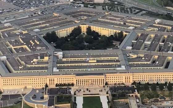 Ultimatum per Anthropic: deve rimuovere le restrizioni AI