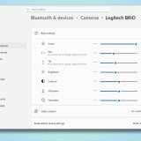 Windows 11 update febbraio 2025: emoji 16.0 e controlli webcam