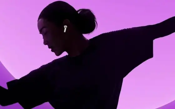 Apple AirPods 4 (modello base) a un ottimo prezzo su Amazon