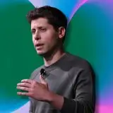 Altman difende i consumi dell'AI: Anche gli umani usano l'energia