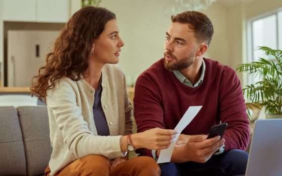 Le bollette luce e gas ti terrorizzano? Con questa tariffa blocchi il prezzo di luce e gas per un anno