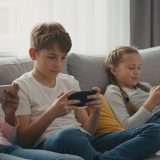 Indagine GPEN: troppi rischi per i minori su app e siti