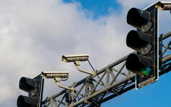 Hacking delle telecamere del traffico per spiare Khamenei