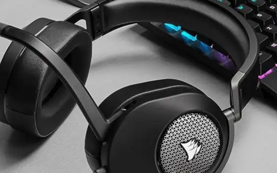 Corsair HS65: cuffie da gaming multipiattaforma con microfono (-33%)
