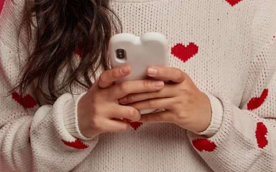 Tinder rilancia con l'AI, i match musicali e gli speed date virtuali