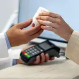 Sai dove vanno forte i pagamenti digitali? In farmacia (e a Ragusa)