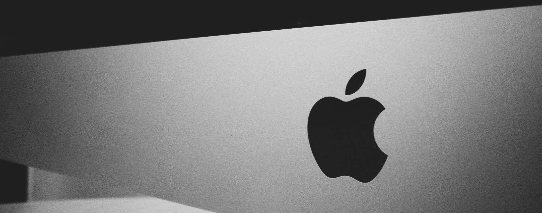 Primo aggiornamento di sicurezza in background di Apple