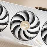 Smonta GPU e VRAM dalla RTX 5090 e chiede il rimborso: la truffa