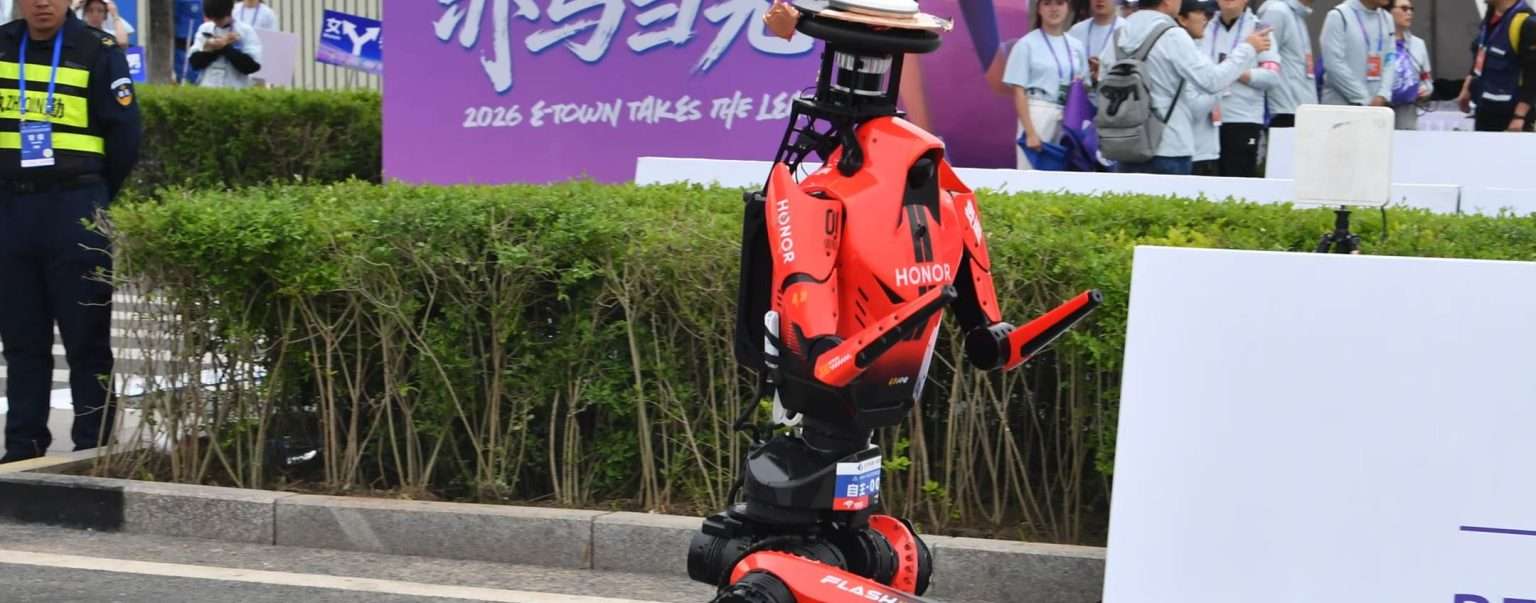 Anteprima: Robot umanoide vince mezza maratona con record del mondo