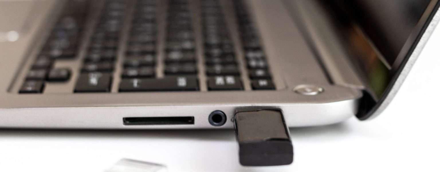 Anteprima: Rufus 4.14 Beta: Windows 11 senza Copilot, Teams e Outlook