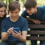 Social vietati ai minori di 15 anni: interviene il governo?