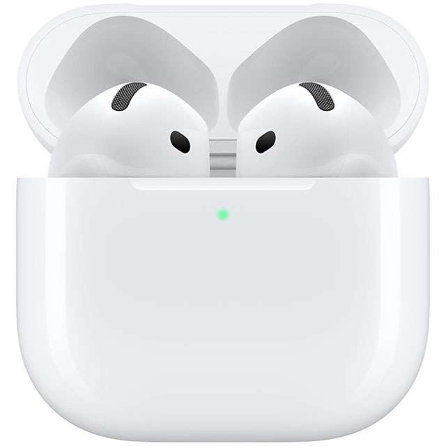 Gli auricolari wireless AirPods 4 nella custodia di ricarica