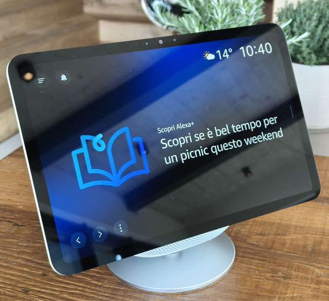 Alexa+ in azione su uno smart display della gamma Amazon Echo Show