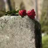 Cimiteri digitali: sospesa la sanzione del Garante ad Aldilapp