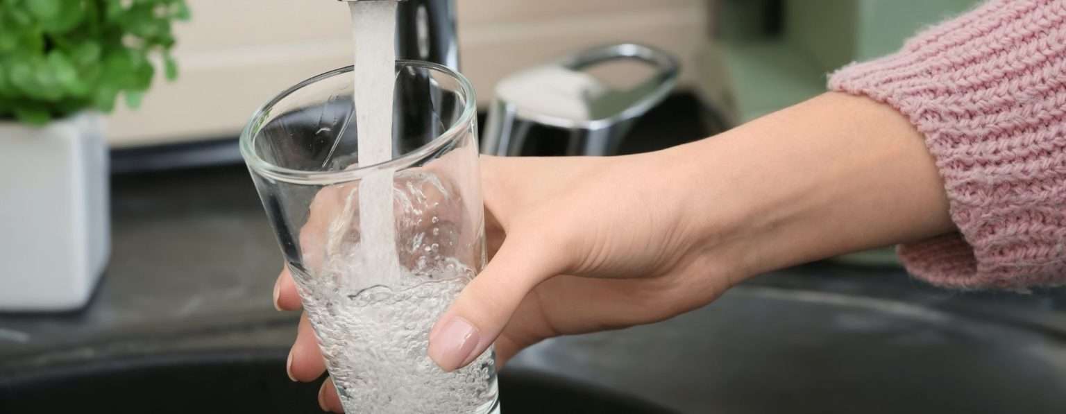 Anteprima: Il fluoro nell’acqua potabile danneggia davvero il QI?