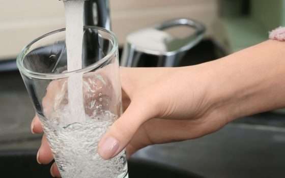 Il fluoro nell'acqua potabile danneggia davvero il QI?