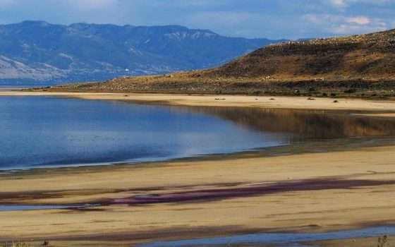 Una fonte di acqua dolce scoperta sotto un lago salato potrebbe salvarci