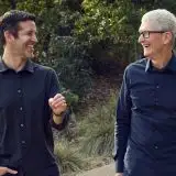 Largo ai giovani: Tim Cook lascia, John Ternus sarà il CEO di Apple