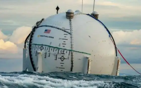 Data center AI nel mare alimentati dalle onde, il progetto folle