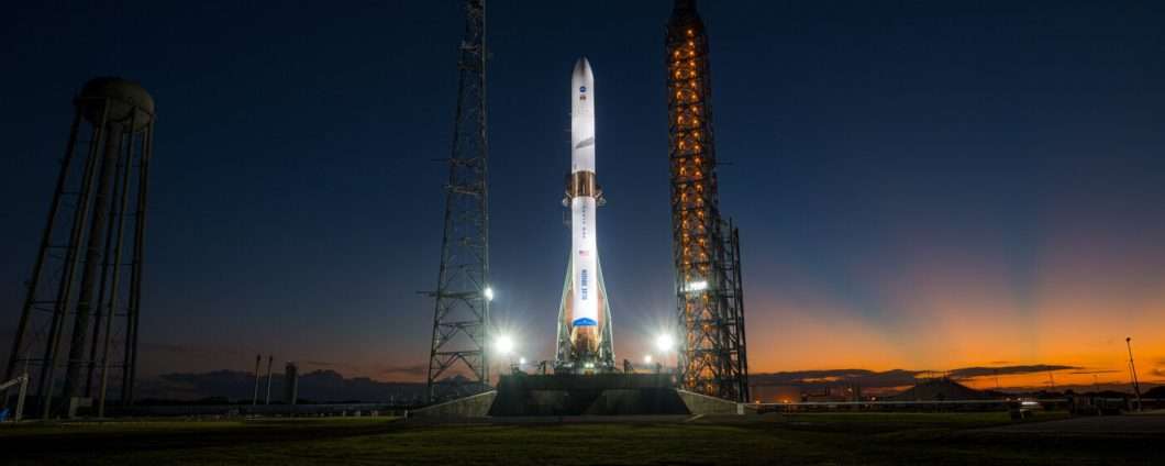 Spettacolare esplosione del razzo New Glenn di Blue Origin