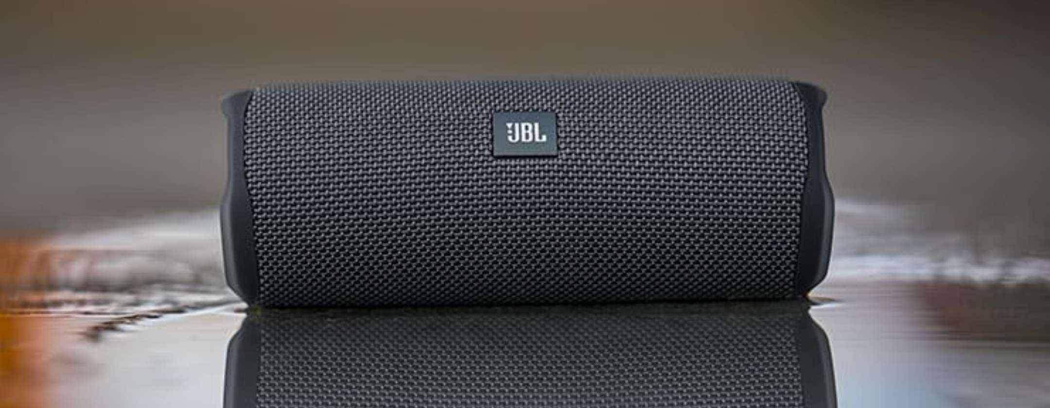 JBL Flip Essential 3: speaker Bluetooth portatile pazzesco in offerta a tempo