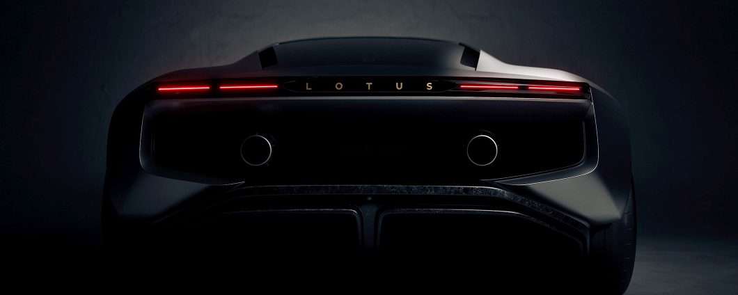 Lotus torna al motore endotermico, sconfitta per le auto elettriche?
