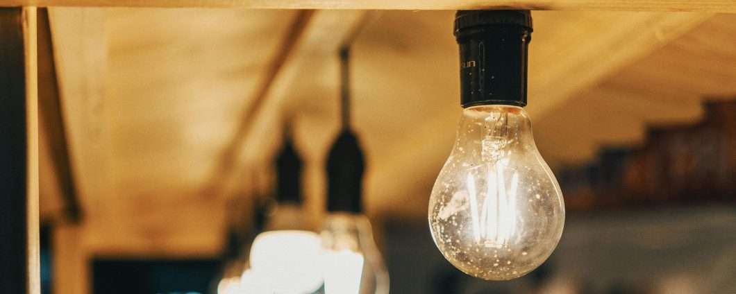 Bollette luce e gas, è il momento di bloccare i prezzi: ecco come fare