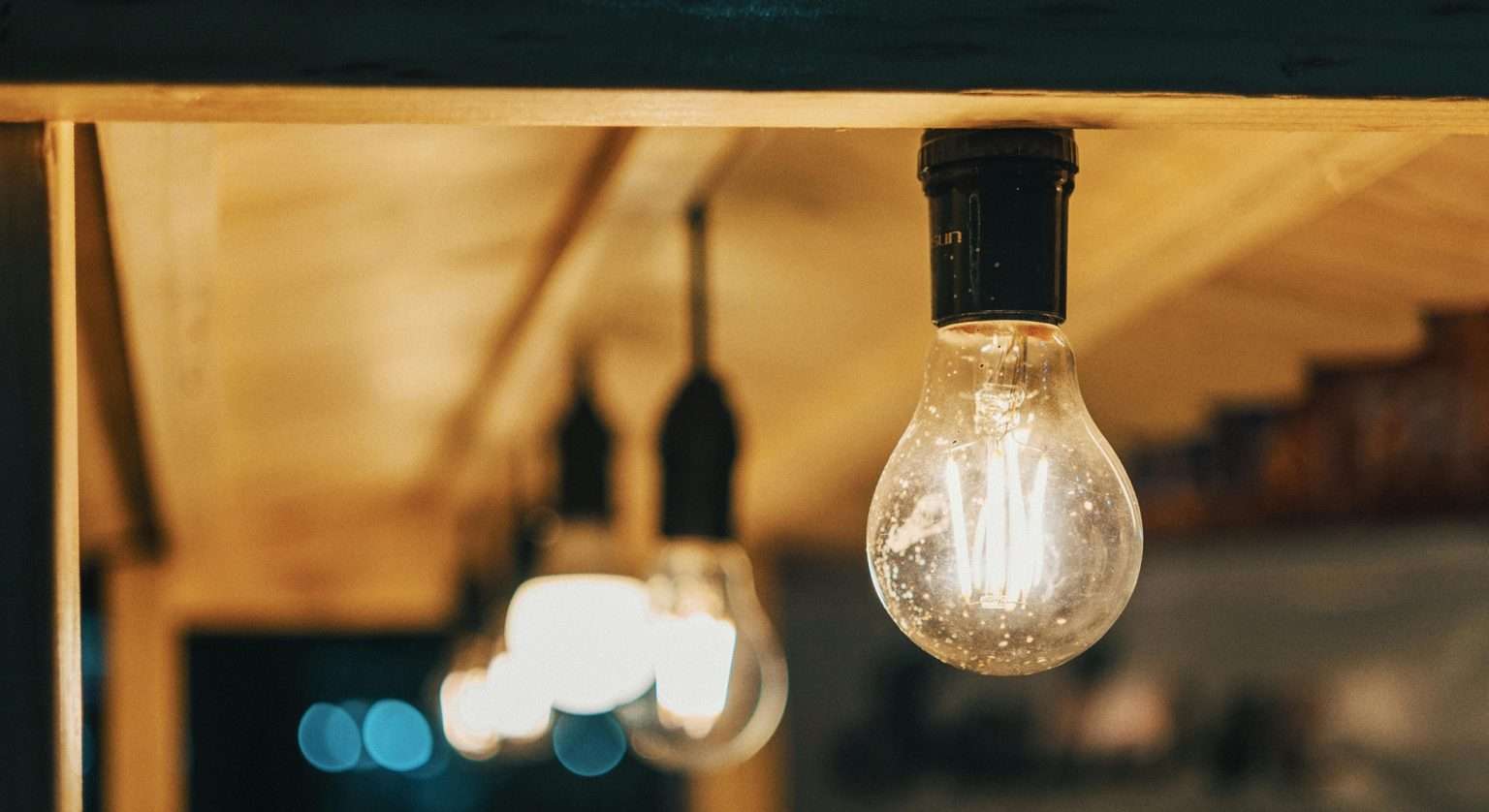 Anteprima: Bollette luce e gas, è il momento di bloccare i prezzi: ecco come fare
