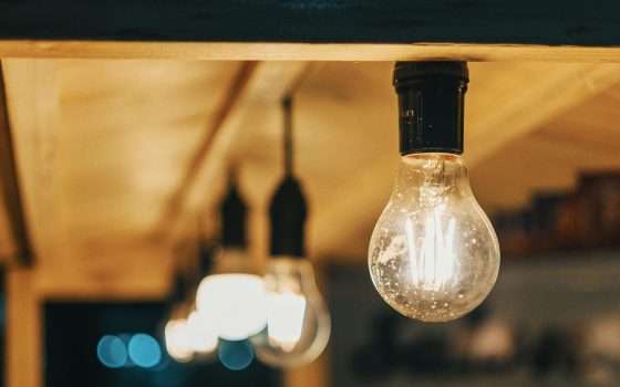 Bollette luce e gas, è il momento di bloccare i prezzi: ecco come fare