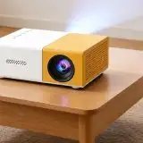 Proiettore portatile a 10 euro: tutto vero, solo su Amazon Haul