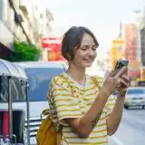 Viaggia sempre connesso, ma senza roaming con la eSIM Airalo: da soli 4€