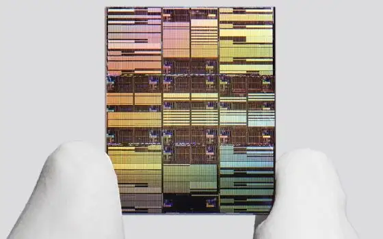 IBM realizza il primo chip con tecnologia a 0,7 nanometri