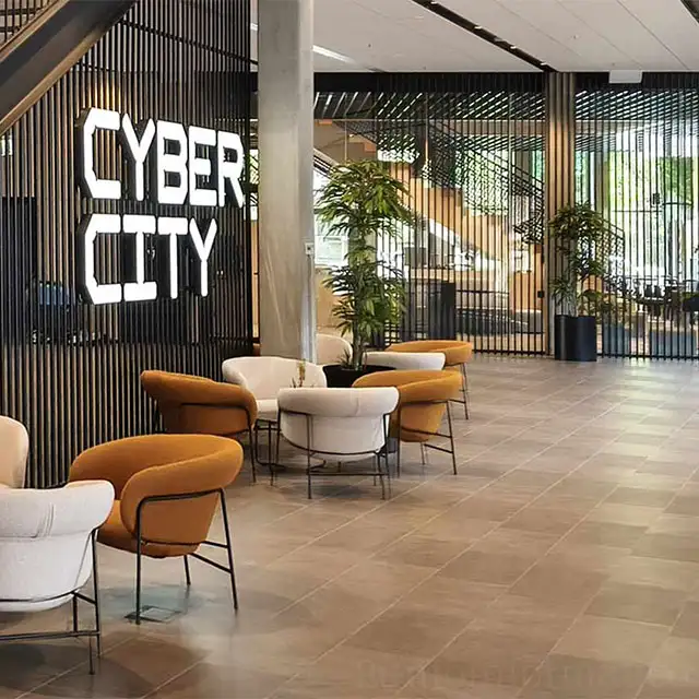 L'ingresso di uno degli edifici della Cyber City