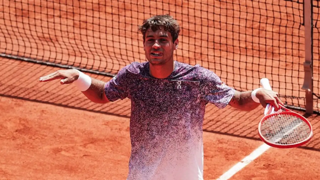 flavio cobolli al roland garros
