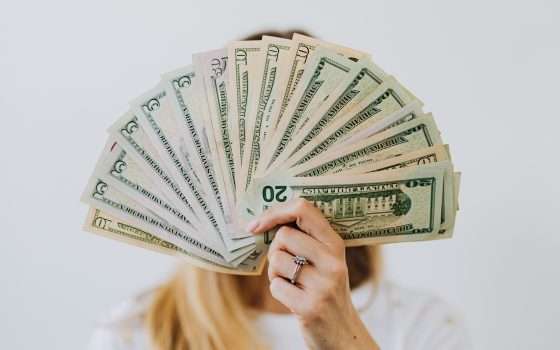 SelfyConto con prelievi e bonifici gratis: ecco la nuova promo di Banca Mediolanum