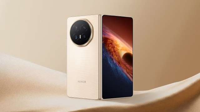HONOR Magic V6