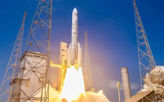 Amazon Leo sfida Starlink: connettività dallo spazio entro l'anno
