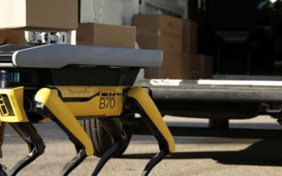 Il cane robot di Boston Dynamics consegna i pacchi di Amazon