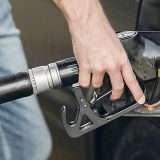 Diesel a -17 cent con il nuovo taglio accise, perché la benzina no?