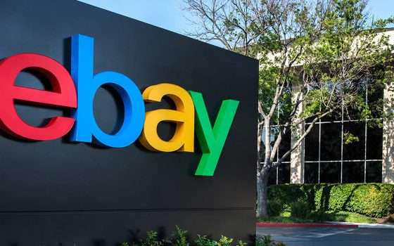 Ragni e corona funebre: chiuso l'incredibile caso stalking di eBay