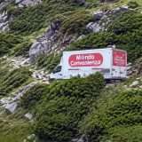 Google Maps sbaglia, furgone Mondo Convenienza arriva al rifugio